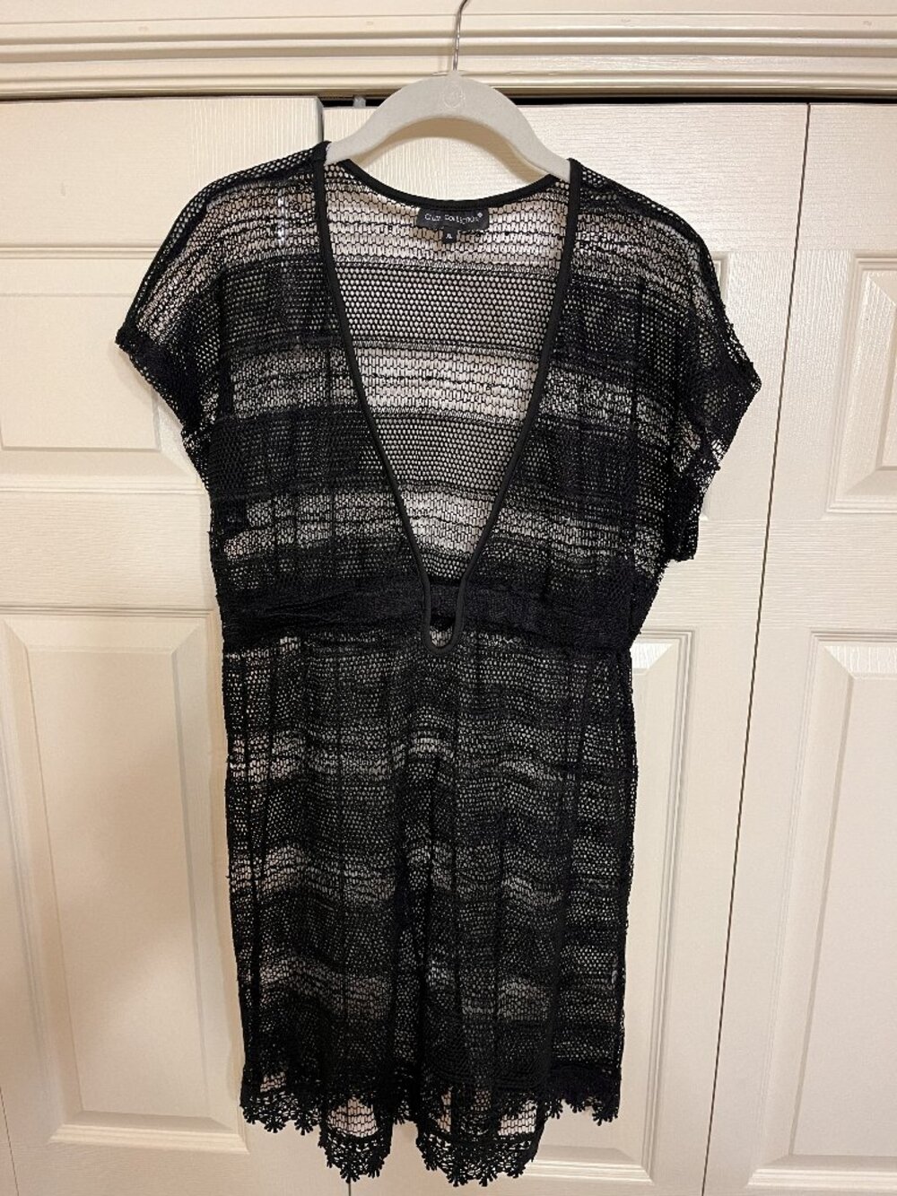 CLUB COLLECTION Black Sequin Crochet Mesh Cover Up Dress Sz XL Deep V Lace Hem